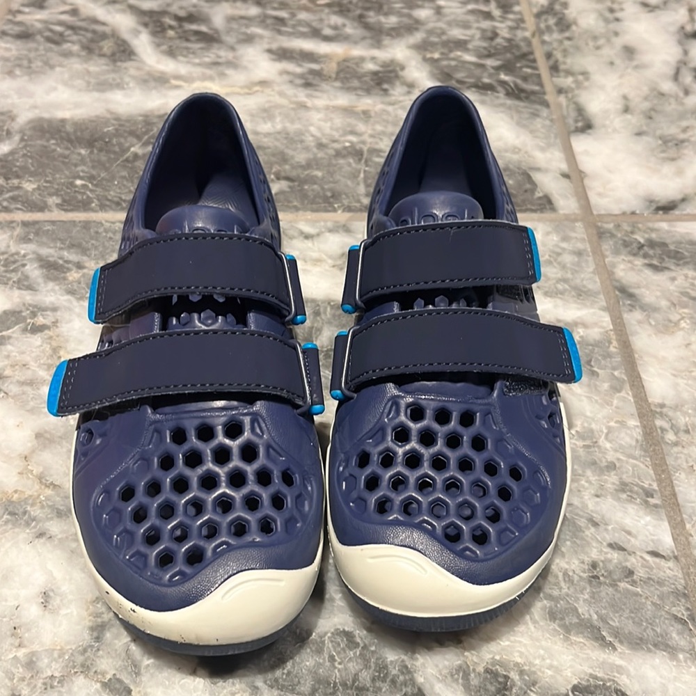 Plae Mimo water shoes in navy
